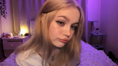 Snapshot of shy_meowmegan chatting on 21, 9, 2025 Megan 3 online show from 21, 9, 2025