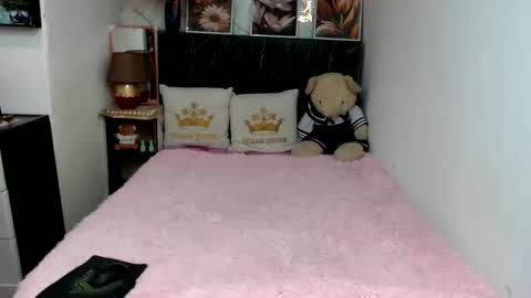 Snapshot of shy_pinay chatting on 30, 9, 2025 shy_pinay online show from 30, 9, 2025