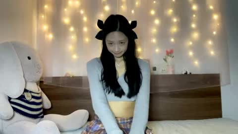 Snapshot of shy_pink_doll chatting on 22, 5, 2026 shy_pink_doll online show from 22, 5, 2026