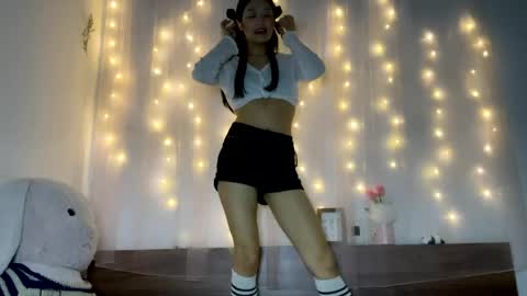 Snapshot of shy_pink_doll chatting on 23, 5, 2026 shy_pink_doll online show from 23, 5, 2026
