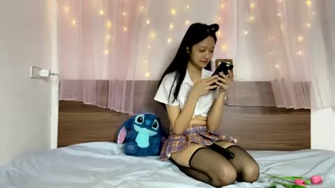 Snapshot of shy_pink_doll chatting on 9, 6, 2026 shy_pink_doll online show from 9, 6, 2026