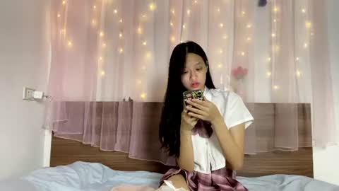 Snapshot of shy_pink_doll chatting on 18, 6, 2026 shy_pink_doll online show from 18, 6, 2026