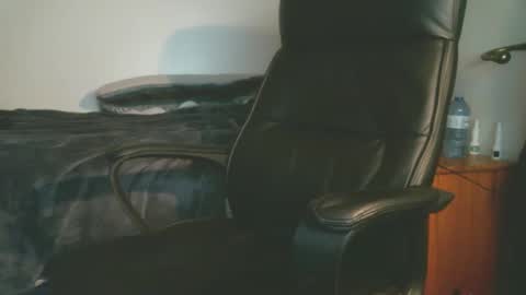 shyboyhugecum2020 online show from 16, 12, 2025