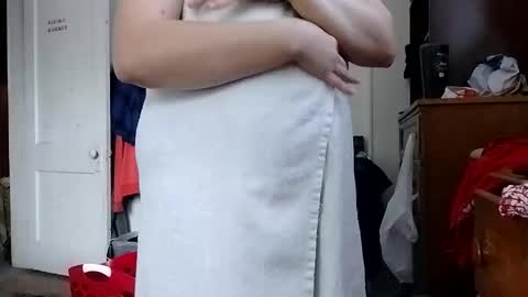 Snapshot of shylee538825 chatting on 13, 10, 2025 shylee538825 online show from 13, 10, 2025