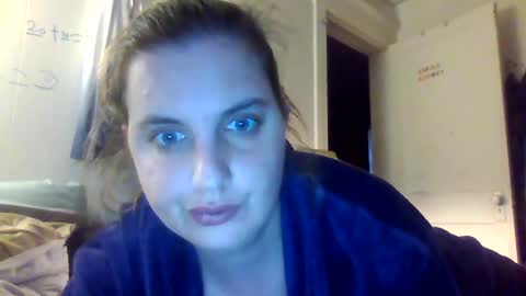 Snapshot of shylee538825 chatting on 21, 10, 2025 shylee538825 online show from 21, 10, 2025