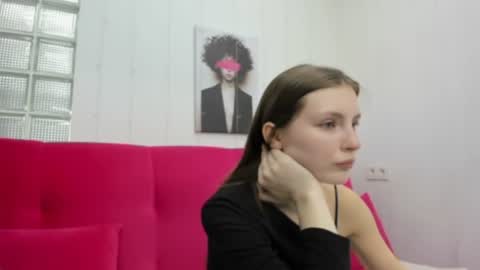 Snapshot of shyly_lisa chatting on 28, 6, 2026 shyly_lisa online show from 28, 6, 2026