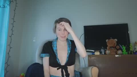 Snapshot of shyohiogirl chatting on 29, 1, 2025 Hippie online show from 29, 1, 2025