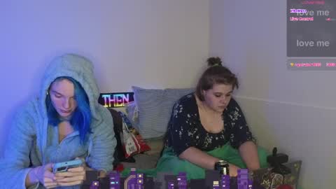 Hippie online show from 7, 4, 2026