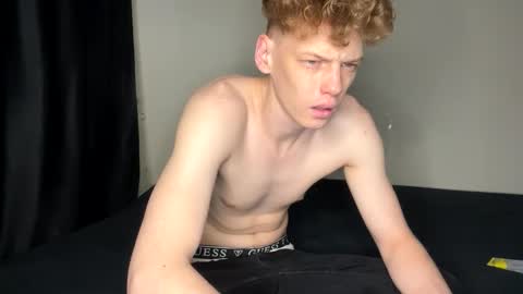 Snapshot of shyredstar chatting on 27, 12, 2024 Tom and Betty online show from 27, 12, 2024