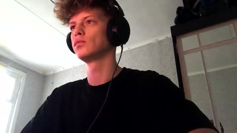 Snapshot of shyredstar chatting on 6, 2, 2025 Tom and Betty online show from 6, 2, 2025