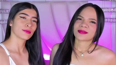 Siara and Zoe tattoo online show from 25, 4, 2026