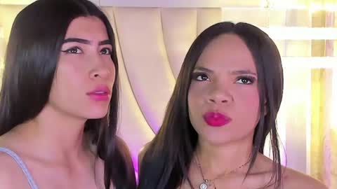 Siara and Zoe tattoo online show from 22, 7, 2026