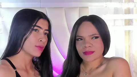 Siara and Zoe tattoo online show from 1, 8, 2026