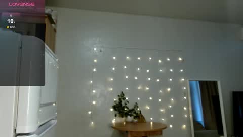 Snapshot of siberian_girl_ chatting on 8, 11, 2025 Eva online show from 8, 11, 2025