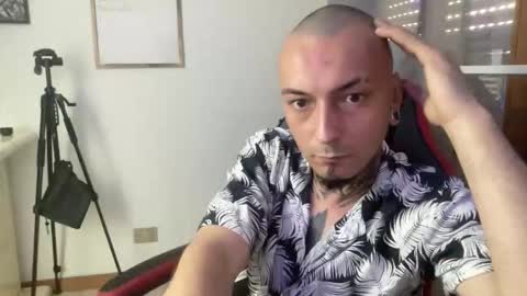 sidvicious23cm online show from 17, 4, 2026