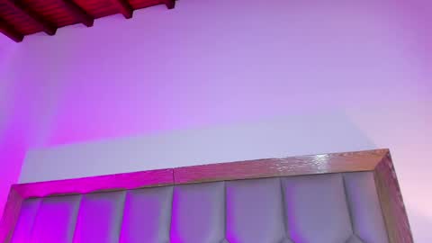 SIENA STONE online show from 6, 3, 2025