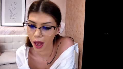 Snapshot of sierra_halle chatting on 15, 12, 2024 SIERRA online show from 15, 12, 2024