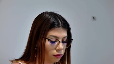 Snapshot of sierra_halle chatting on 8, 3, 2025 SIERRA online show from 8, 3, 2025