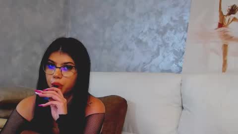 Snapshot of sierra_halle chatting on 16, 11, 2025 SIERRA online show from 16, 11, 2025