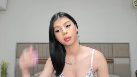 Snapshot of sierra_halle chatting on 23, 11, 2025 SIERRA online show from 23, 11, 2025