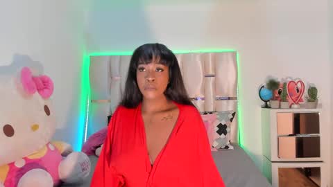 Snapshot of sierra_violet chatting on 3, 12, 2024 sierra_violet online show from 3, 12, 2024