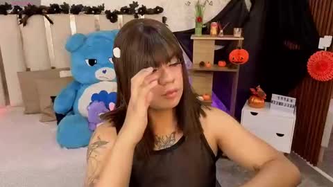 Snapshot of siiam_tay chatting on 2, 11, 2025 Siiam Tay online show from 2, 11, 2025