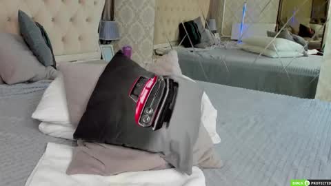 Snapshot of silascollins chatting on 15, 10, 2025 SilasCollins online show from 15, 10, 2025