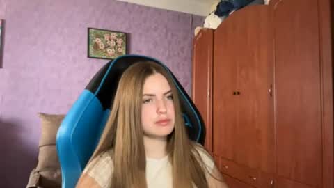 Snapshot of silksinner_ chatting on 25, 5, 2026 Erica online show from 25, 5, 2026