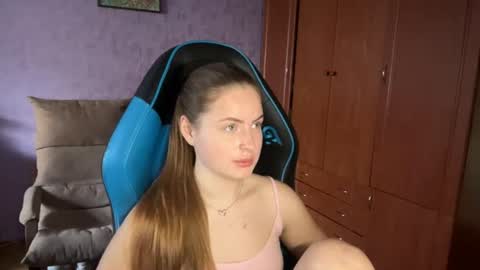 Snapshot of silksinner_ chatting on 11, 6, 2026 Erica online show from 11, 6, 2026