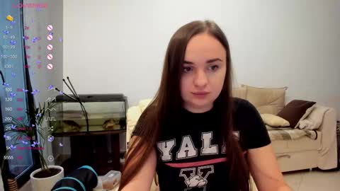 Snapshot of silkvorter chatting on 20, 11, 2025 Alice online show from 20, 11, 2025