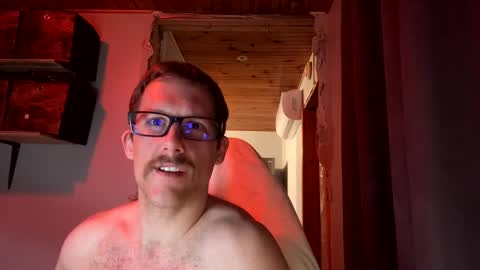 Snapshot of sillydillynewfie chatting on 4, 5, 2026 Silly Dilly Newfie online show from 4, 5, 2026