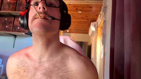 Snapshot of sillydillynewfie chatting on 4, 5, 2026 Silly Dilly Newfie online show from 4, 5, 2026