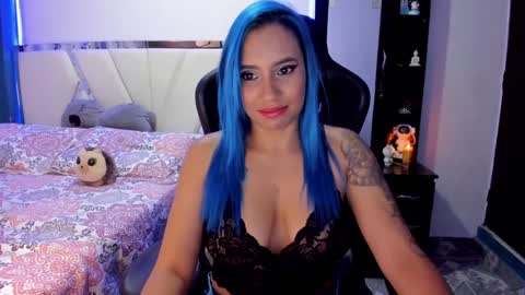 Snapshot of silver_jinx chatting on 19, 1, 2025 powder online show from 19, 1, 2025