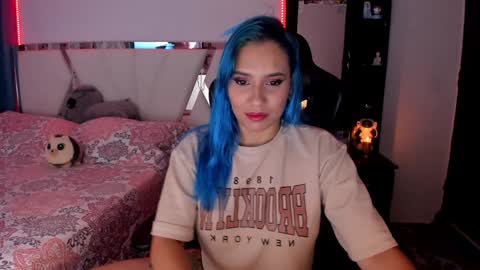 Snapshot of silver_jinx chatting on 23, 1, 2025 powder online show from 23, 1, 2025