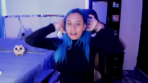 Snapshot of silver_jinx chatting on 8, 2, 2025 powder online show from 8, 2, 2025