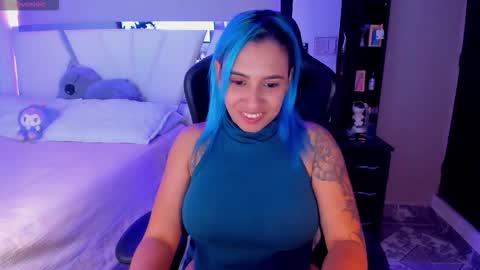 Snapshot of silver_jinx chatting on 4, 2, 2026 powder online show from 4, 2, 2026