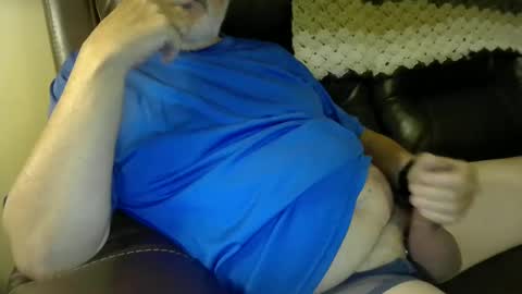 Snapshot of silverdaddy_1955 chatting on 24, 9, 2025 Daddy Bear online show from 24, 9, 2025