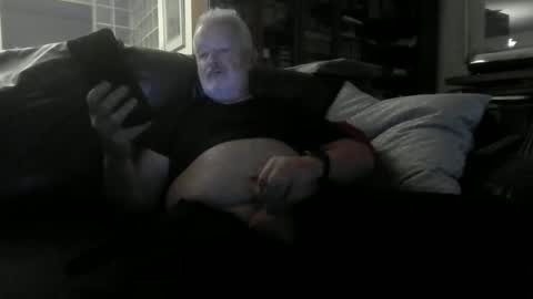 Snapshot of silverdaddy_1955 chatting on 7, 11, 2025 Daddy Bear online show from 7, 11, 2025