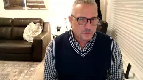 Snapshot of silveroli187 chatting on 5, 11, 2025 silveroli187 online show from 5, 11, 2025