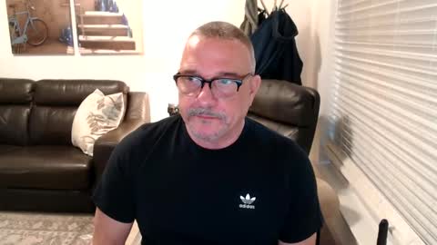 Snapshot of silveroli187 chatting on 16, 11, 2025 silveroli187 online show from 16, 11, 2025