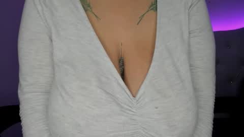 Snapshot of silvia_richiej chatting on 28, 10, 2025 silvia online show from 28, 10, 2025