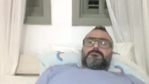 Snapshot of simon_bb chatting on 5, 5, 2026 Si online show from 5, 5, 2026