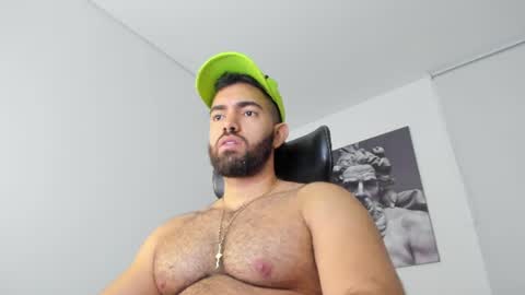 Snapshot of simon_leon01 chatting on 15, 6, 2026 simon_leon01 online show from 15, 6, 2026