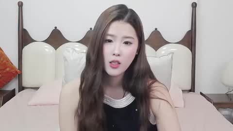 simonastephanie online show from 26, 10, 2025