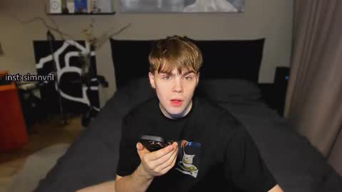 Snapshot of simonwnl chatting on 3, 12, 2025 Simon online show from 3, 12, 2025