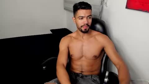 Snapshot of simple_guyy chatting on 28, 6, 2026 Andrey online show from 28, 6, 2026