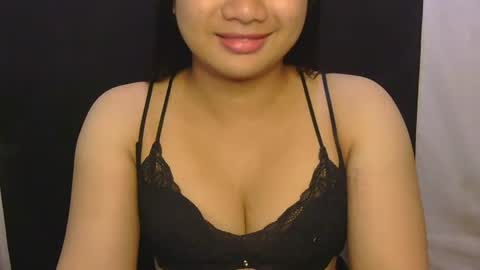 Snapshot of simply_francine chatting on 12, 10, 2025 simply francine online show from 12, 10, 2025