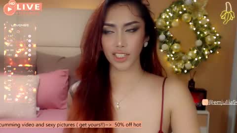 Snapshot of simplyjullia chatting on 11, 12, 2024 online show from 11, 12, 2024