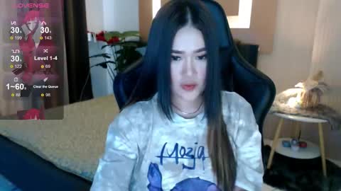 Adrianna Fowler online show from 2, 12, 2025