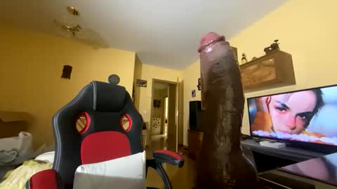 Snapshot of sindycd81 chatting on 5, 12, 2025 SindyCross online show from 5, 12, 2025